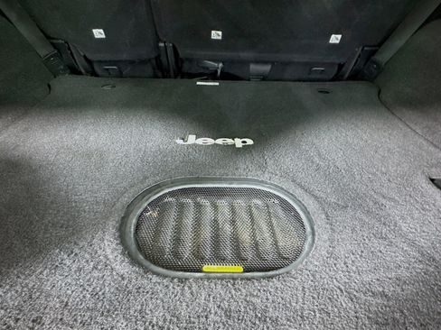 Used 2017 Jeep Wrangler Unlimited Sahara w/ Connectivity Group image 33