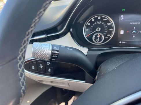 Used 2023 Genesis GV70 2.5T w/ Advanced Package image 25