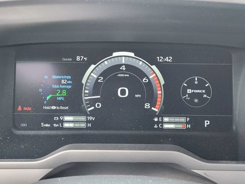 New 2026 Toyota Tundra Limited AWD/4WD image 11