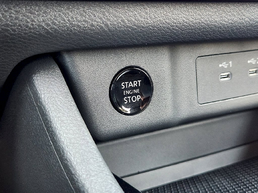 New 2027 Nissan Rogue S FWD image 19