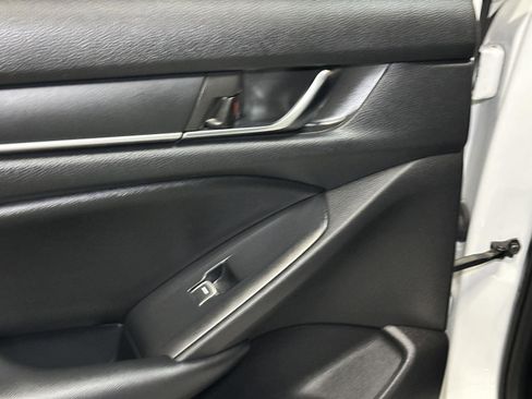 Certified 2022 Honda Accord LX image 30