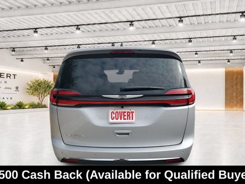 New 2026 Chrysler Pacifica Select FWD image 10