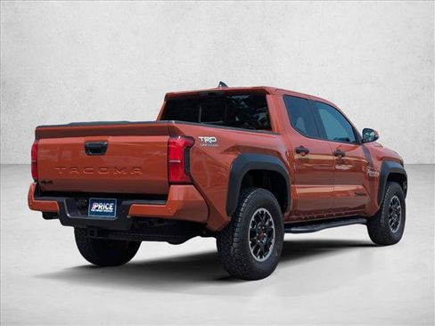 Used 2025 Toyota Tacoma TRD Off-Road w/ TRD Off Road Upgrade Package AWD/4WD image 5