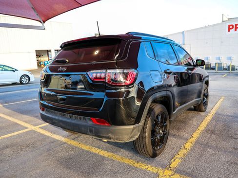 Used 2025 Jeep Compass Latitude w/ Altitude Special Edition AWD/4WD image 8