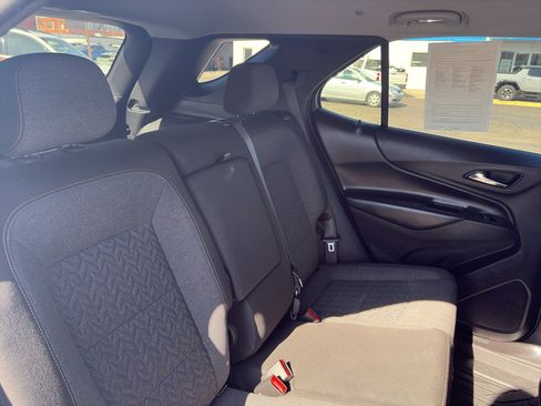 Used 2024 Chevrolet Equinox LT AWD/4WD image 16