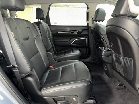 Used 2025 Kia Telluride S AWD/4WD image 23