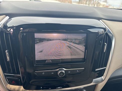 Used 2023 Chevrolet Traverse LS w/ Safety Package image 18