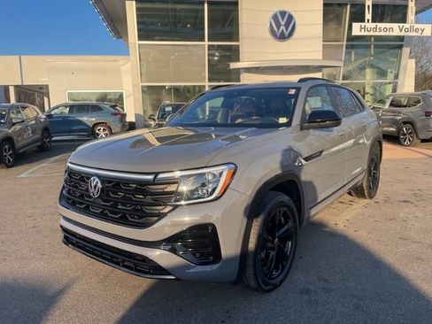 Certified 2025 Volkswagen Atlas Cross Sport SEL R-Line image 1