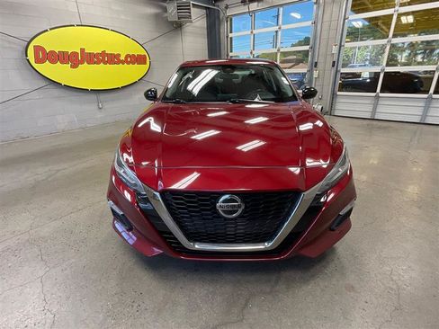 Used 2020 Nissan Altima 2.5 SR FWD image 8