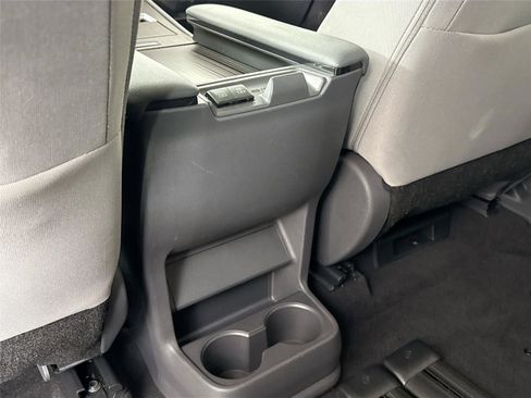 Used 2021 Toyota Sienna LE w/ LE Plus Package image 45