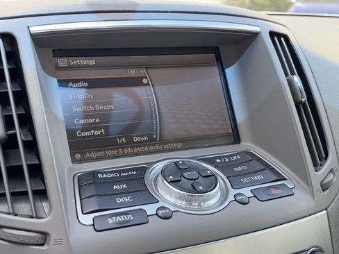 Used 2015 INFINITI Q40 w/ Moonroof Package RWD image 5