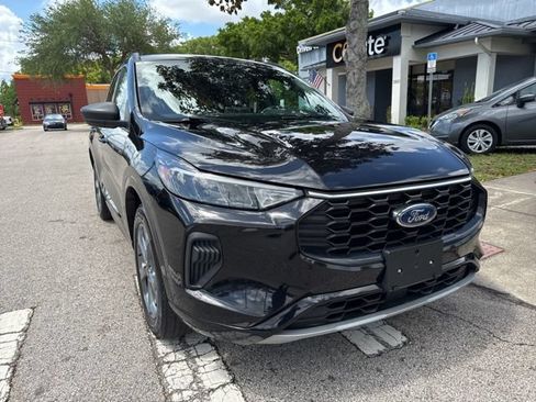 Used 2024 Ford Escape ST-Line AWD/4WD image 2