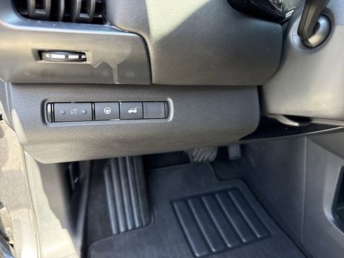 Used 2023 Nissan Pathfinder SL w/ SL Premium Package FWD image 19