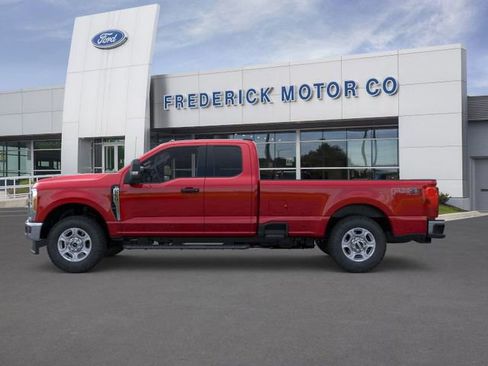 New 2026 Ford F250 XLT w/ FX4 Off-Road Package image 3