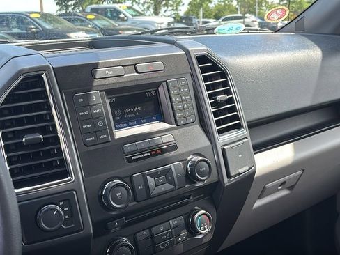 Used 2016 Ford F150 XLT AWD/4WD image 18