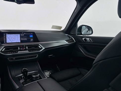 Used 2023 BMW X5 M50i w/ Climate Comfort Package image 25