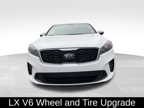Used 2020 Kia Sorento FWD V6 image 2