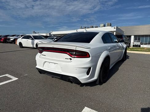 Used 2022 Dodge Charger SRT Hellcat w/ Harman/Kardon Audio Group RWD image 2