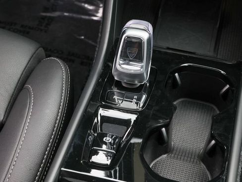 Certified 2026 Volvo XC40 B5 Plus AWD/4WD image 13