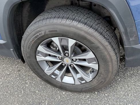 Used 2025 Chevrolet Equinox LT FWD image 6