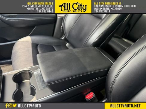 Used 2021 Tesla Model Y Long Range AWD/4WD image 35