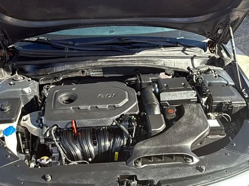 Used 2020 Kia Optima LX image 12