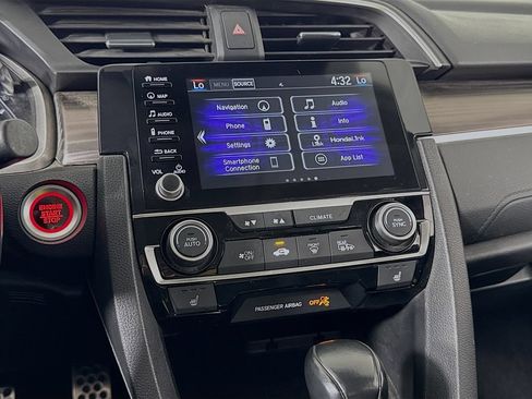 Used 2020 Honda Civic Touring image 10