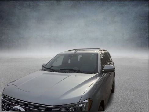 Used 2021 Ford Expedition Limited image 18