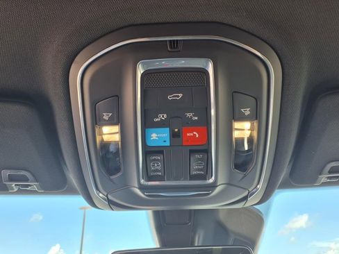 New 2025 Jeep Grand Cherokee L Altitude image 27