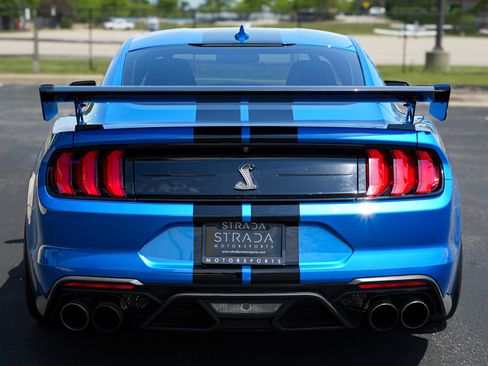 Used 2021 Ford Mustang Shelby GT500 w/ Carbon Fiber Track Pack RWD image 6
