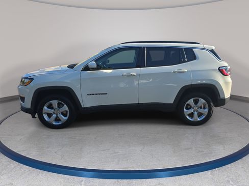 Used 2021 Jeep Compass Latitude w/ Sun and Sound Group AWD/4WD image 8