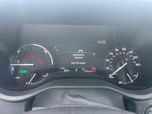 Used 2025 Toyota Sienna XLE FWD image 9