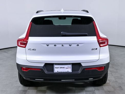 Used 2026 Volvo XC40 B5 Core AWD/4WD image 28