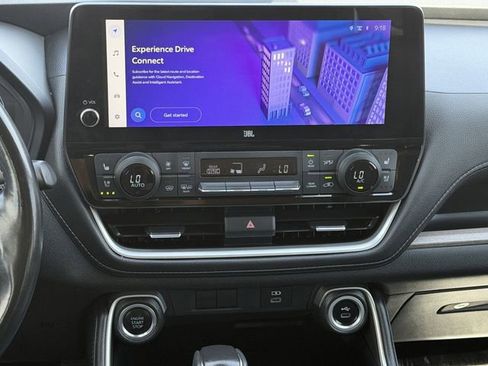 Certified 2024 Toyota Grand Highlander Limited image 17