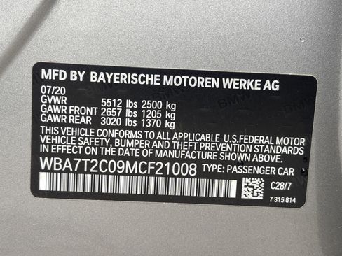 Used 2021 BMW 740i w/ M Sport Package image 31