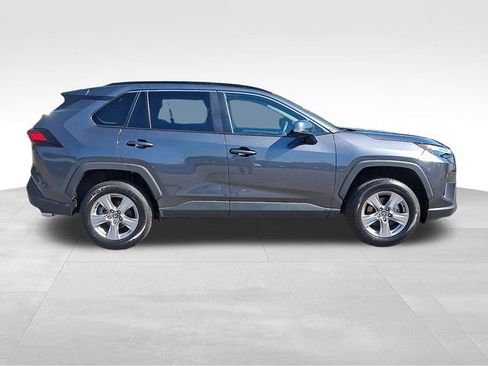 Used 2025 Toyota RAV4 XLE AWD/4WD image 9