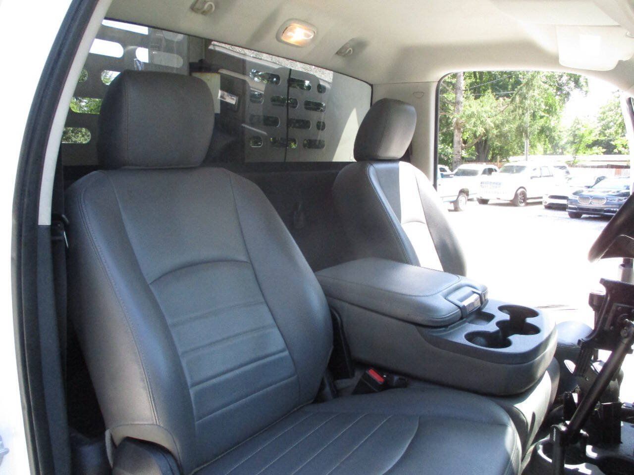 Used 2015 RAM 5500 Tradesman w/ Power Accessory Group AWD/4WD image 32