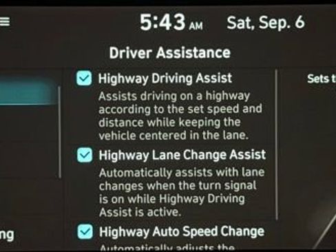 Used 2024 Hyundai Ioniq 5 SE image 33