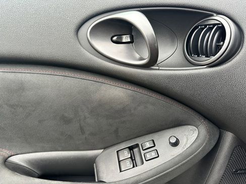 Used 2015 Nissan 370Z NISMO image 11