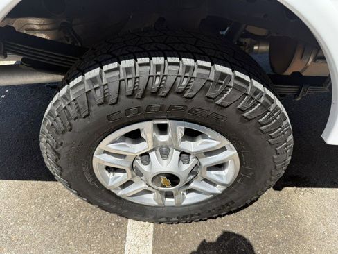 Used 2021 Chevrolet Silverado 2500 W/T w/ WT Convenience Package image 17