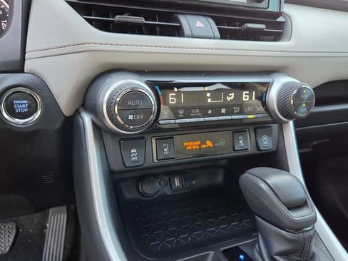Used 2022 Toyota RAV4 XLE w/ Convenience Package AWD/4WD image 21