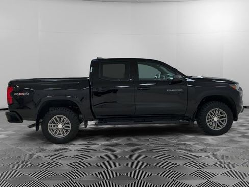 Used 2024 Chevrolet Colorado LT AWD/4WD image 6