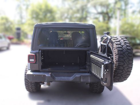 Used 2021 Jeep Wrangler Sport AWD/4WD image 9