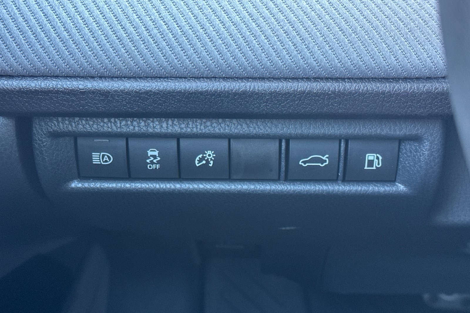 Certified 2026 Toyota Camry SE w/ Convenience Package FWD image 33