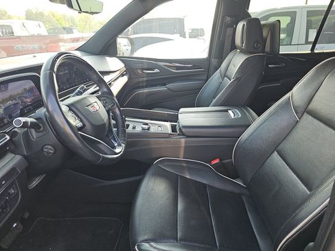 Used 2023 Cadillac Escalade Sport image 5