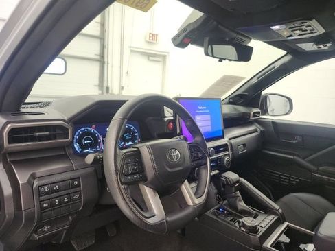 Used 2025 Toyota 4Runner TRD Off-Road Premium w/ Tow Technology Package AWD/4WD image 12