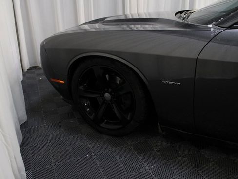 Used 2016 Dodge Challenger R/T image 8