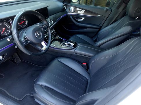 Used 2017 Mercedes-Benz E 300 4MATIC image 21