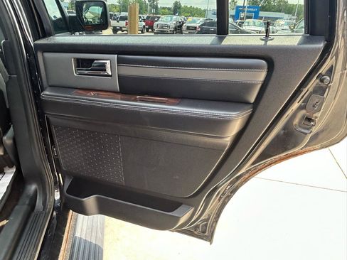 Used 2016 Ford Expedition Platinum AWD/4WD image 16