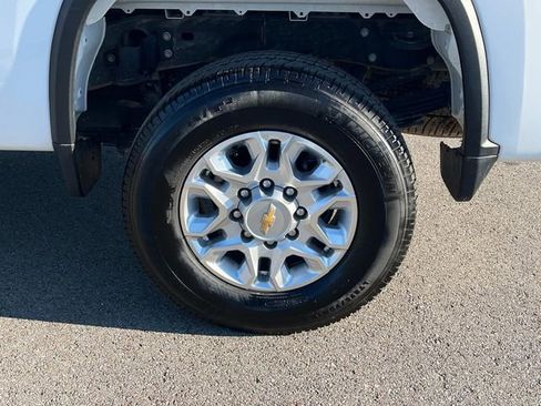 Used 2024 Chevrolet Silverado 3500 LT image 16